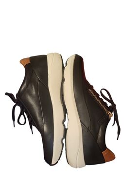 Clark's Tivoli Zip Women's Shoes